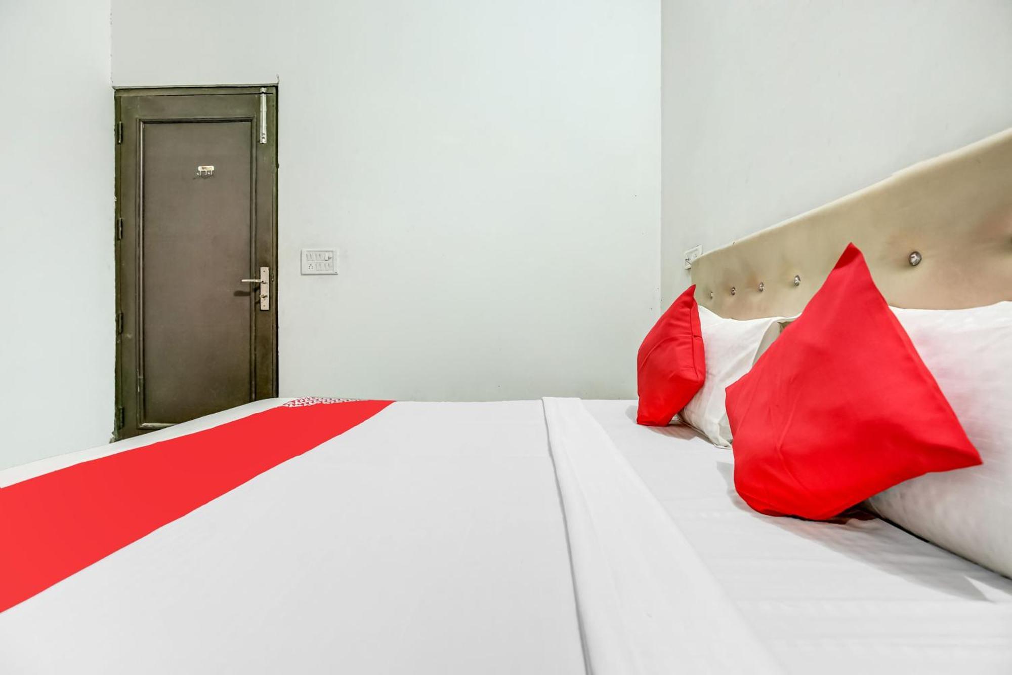 Flagship Hotel Big Boss Kurukshetra Экстерьер фото