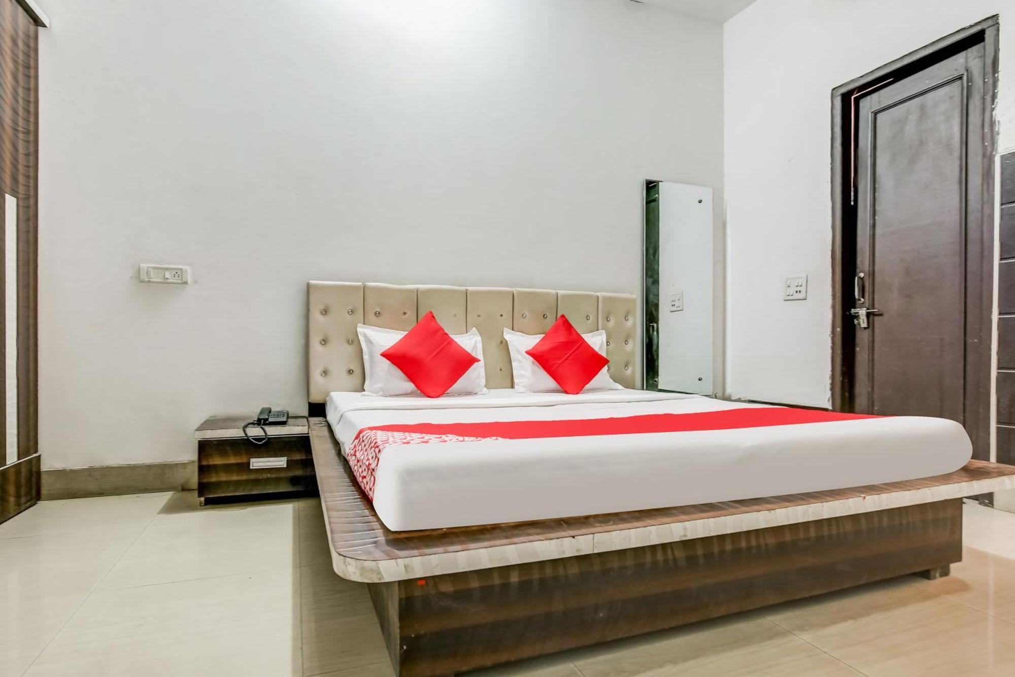 Flagship Hotel Big Boss Kurukshetra Экстерьер фото